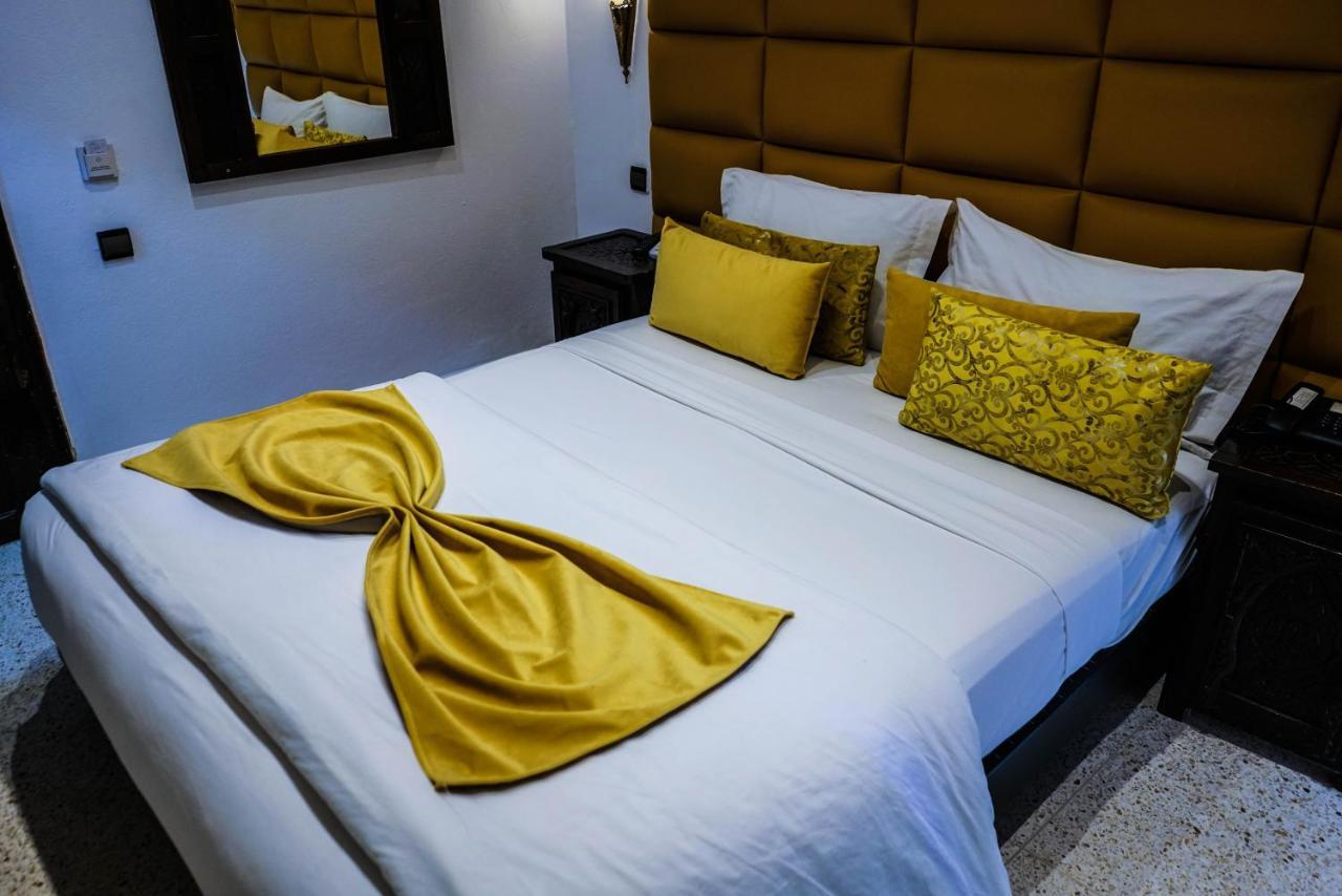 Hotel La Perle Du Sud 우아르자자테 외부 사진