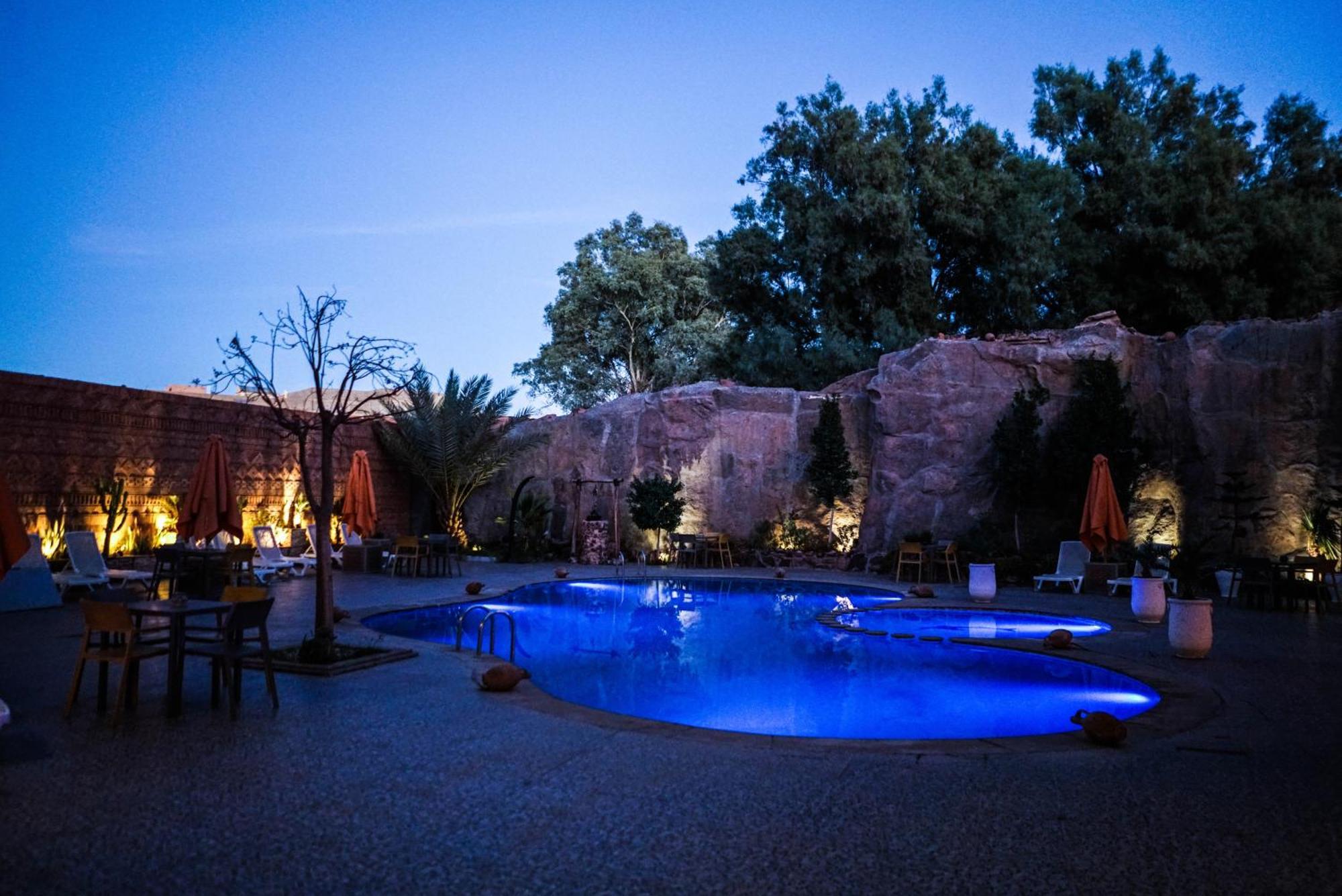 Hotel La Perle Du Sud 우아르자자테 외부 사진