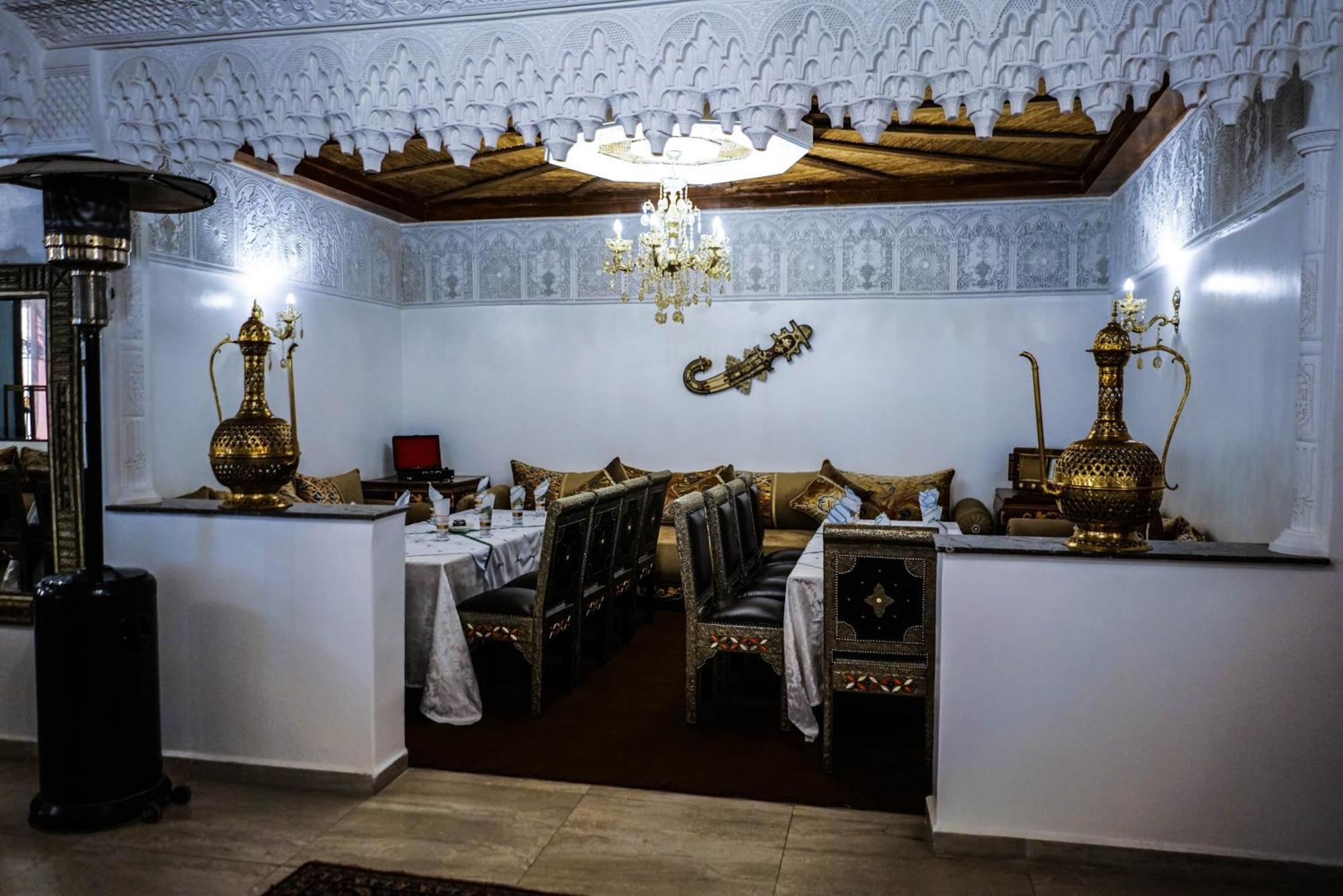 Hotel La Perle Du Sud 우아르자자테 외부 사진