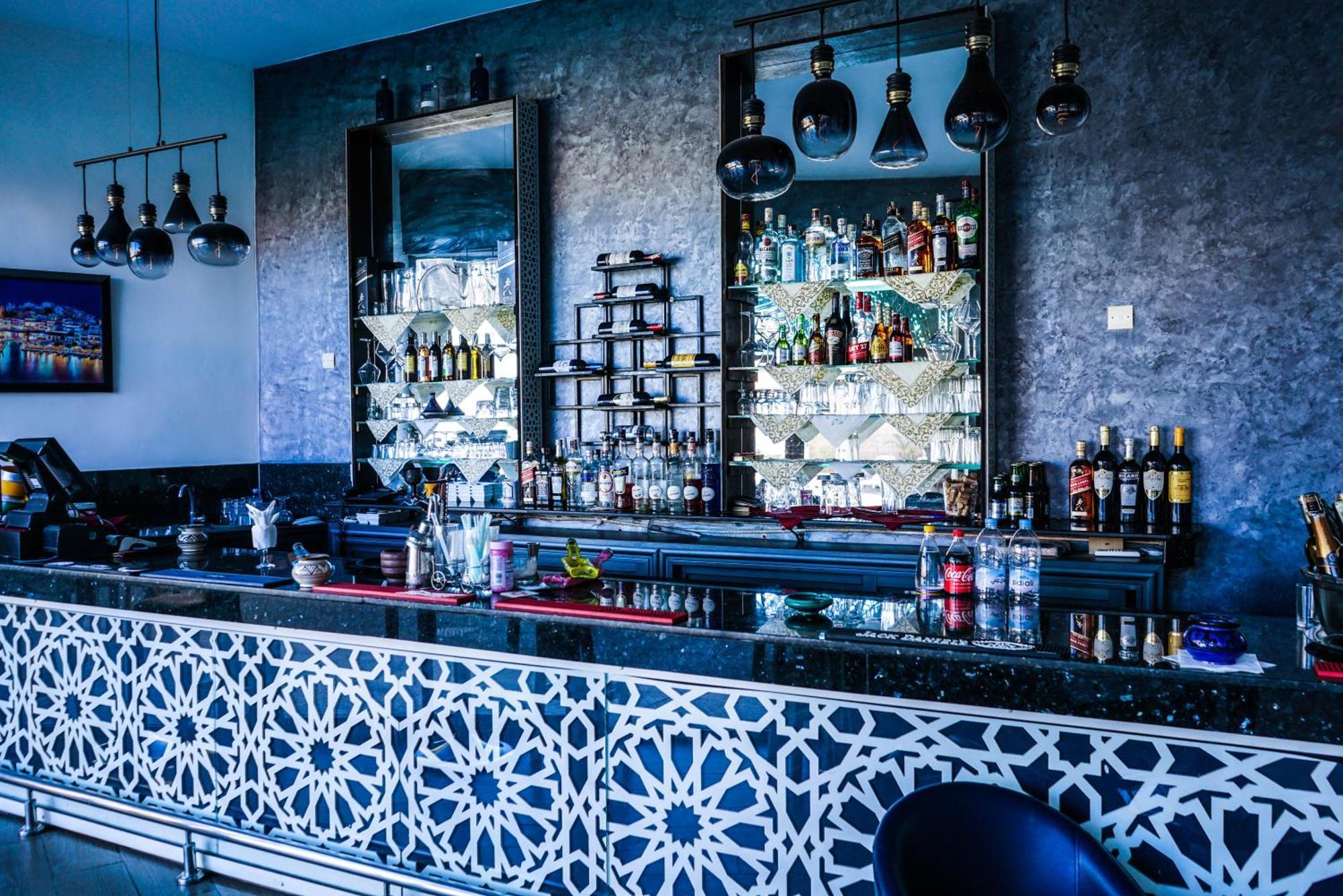 Hotel La Perle Du Sud 우아르자자테 외부 사진